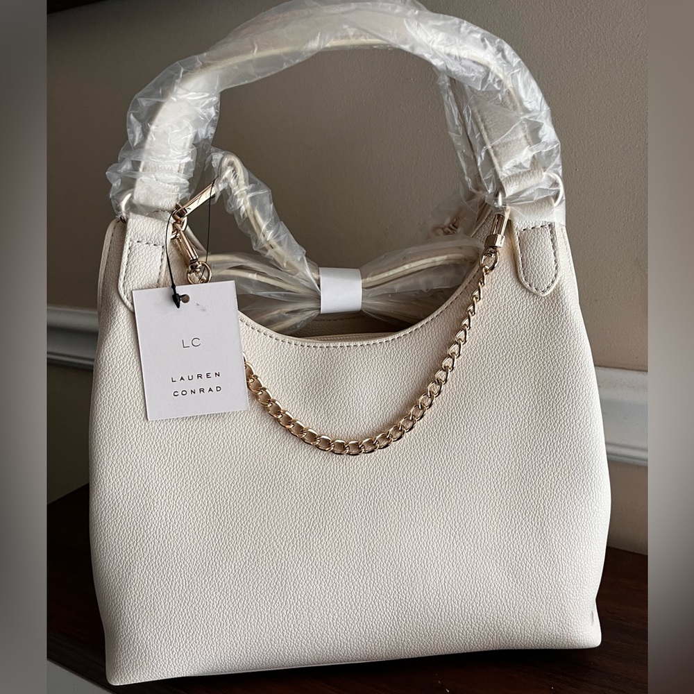 NEW WITH TAGS LC Lauren Conrad Autumn
Charm Top Handle handbag purse